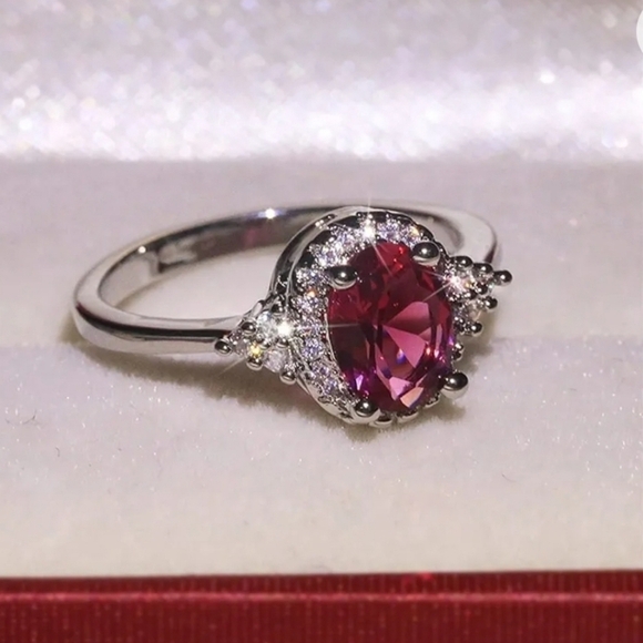Elegant Oval Simulate Ruby Halo Wedding Ring Gorgeous 925 Silver Engagement Ring - Picture 4 of 7